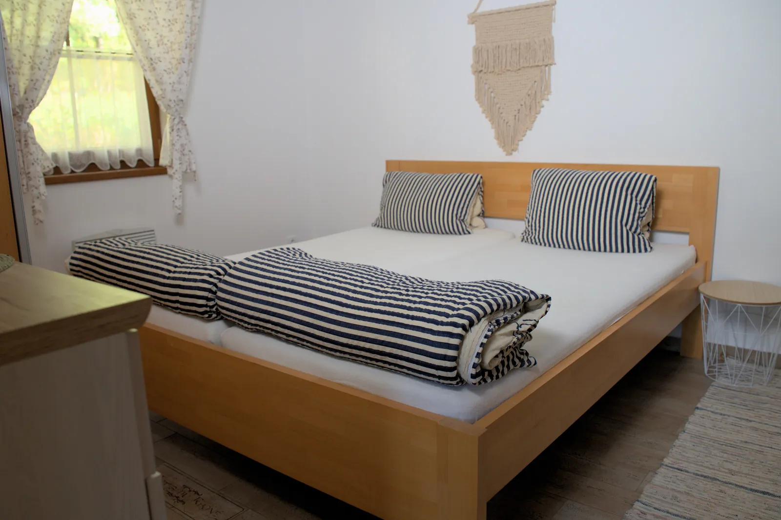 Ložnice Apartmánu 1 s manželskou postelí
