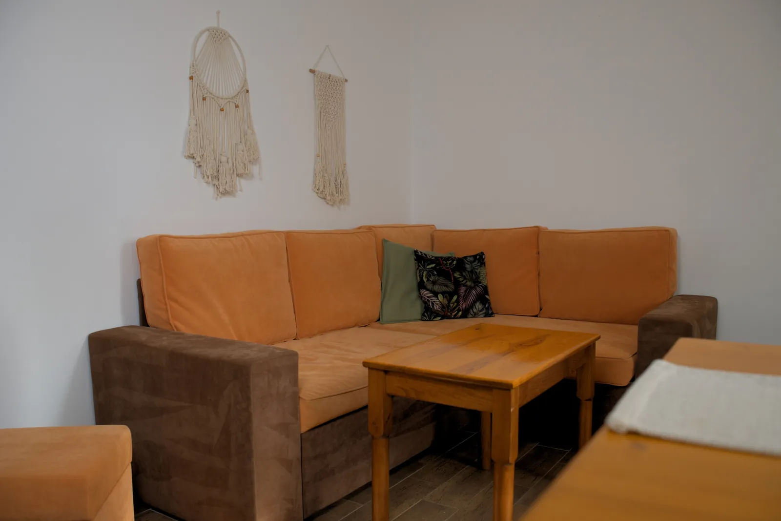 Rohová pohovka v Apartmánu 1